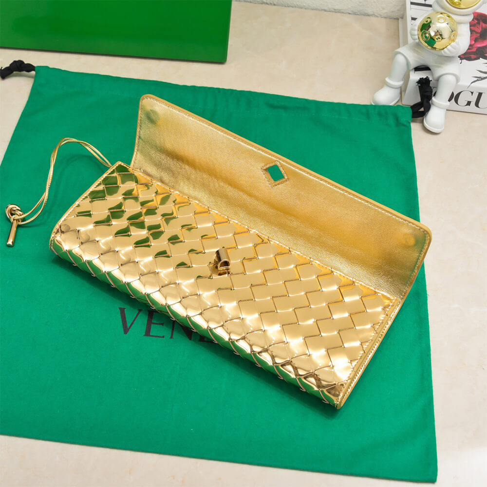 Veneta Andiamo Clutch