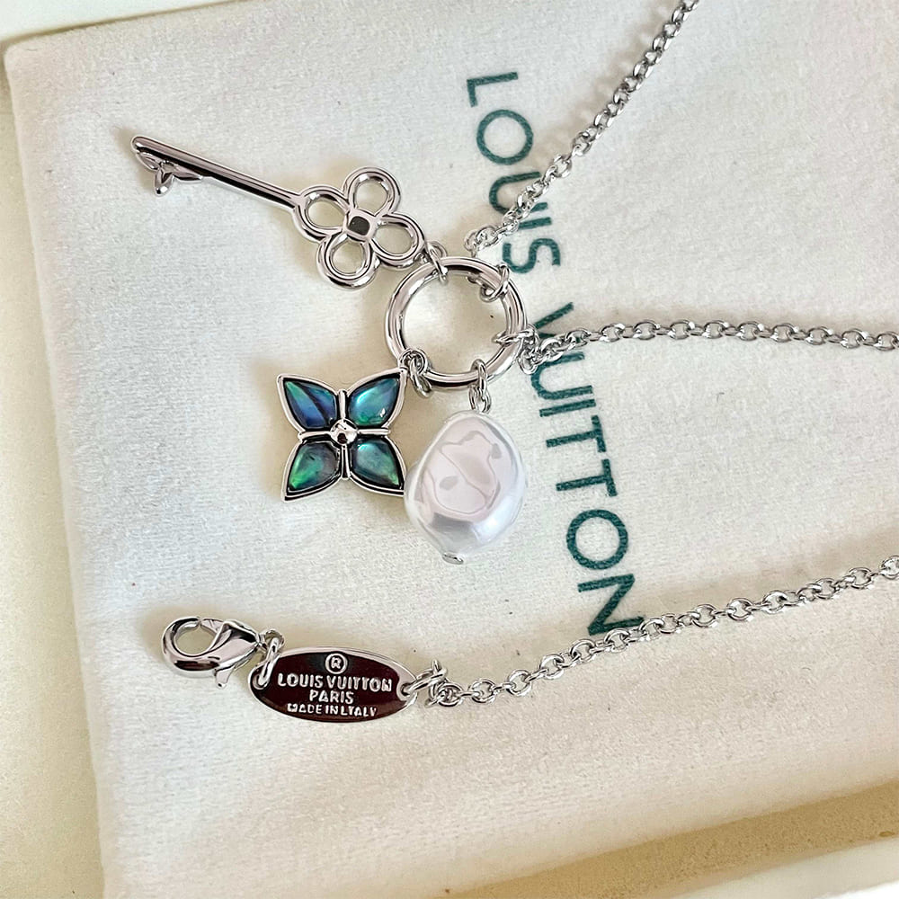 Collier LV
