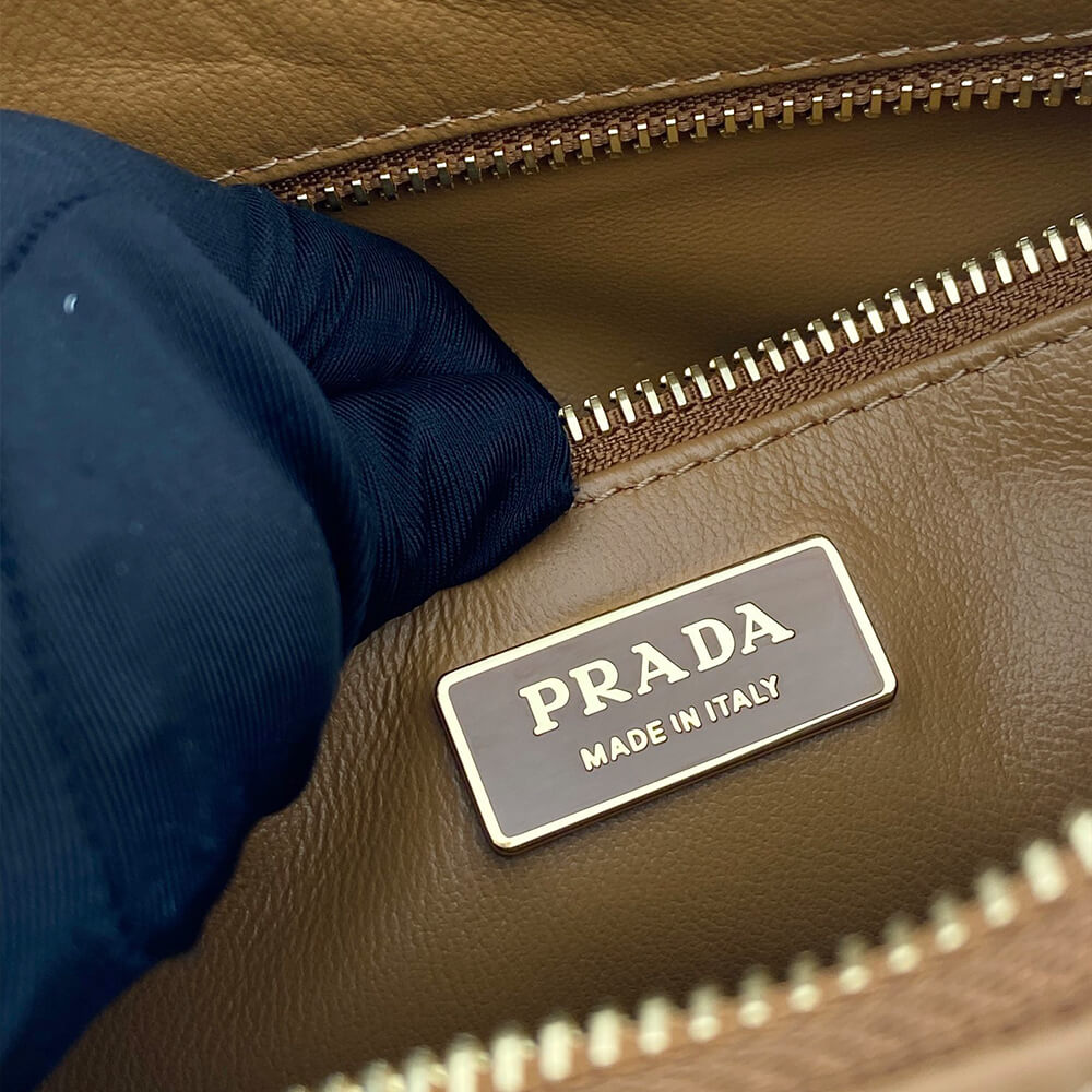 Aimée Medium Leather Shoulder Bag