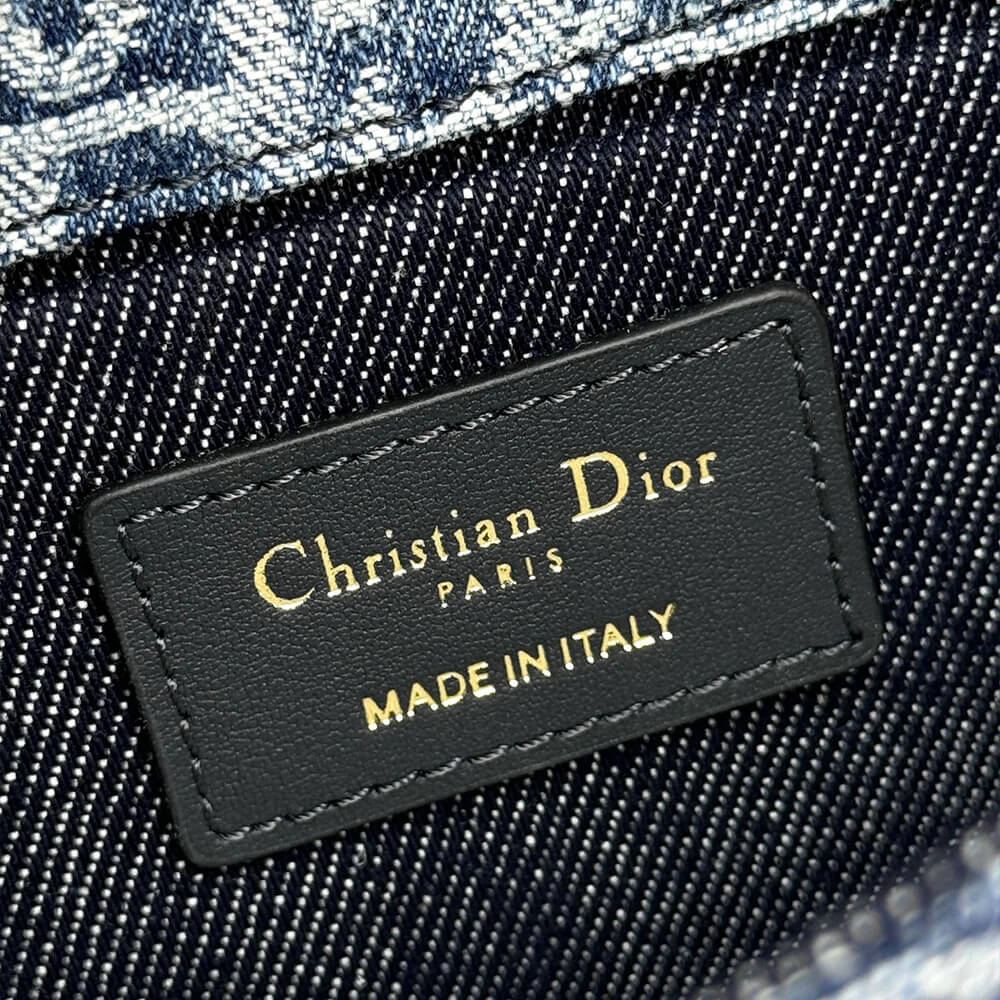 30 Montaigne East-West Bag with Chain