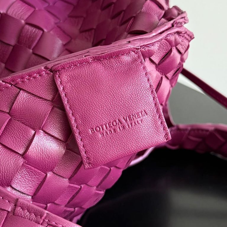 Veneta Medium Campana