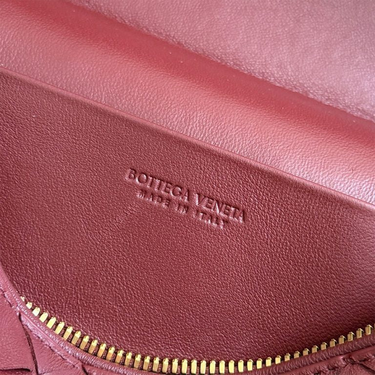 Veneta Bang Bang Vanity Case