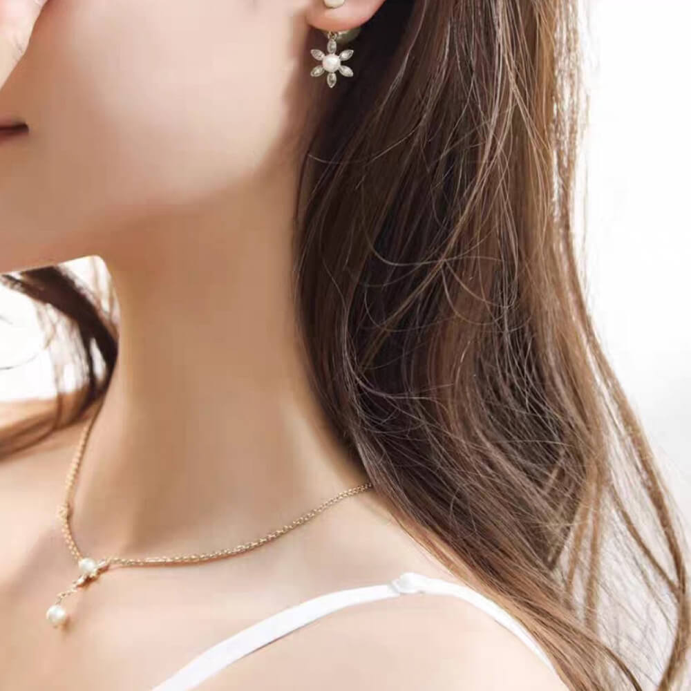 Éclosion dans le collier 