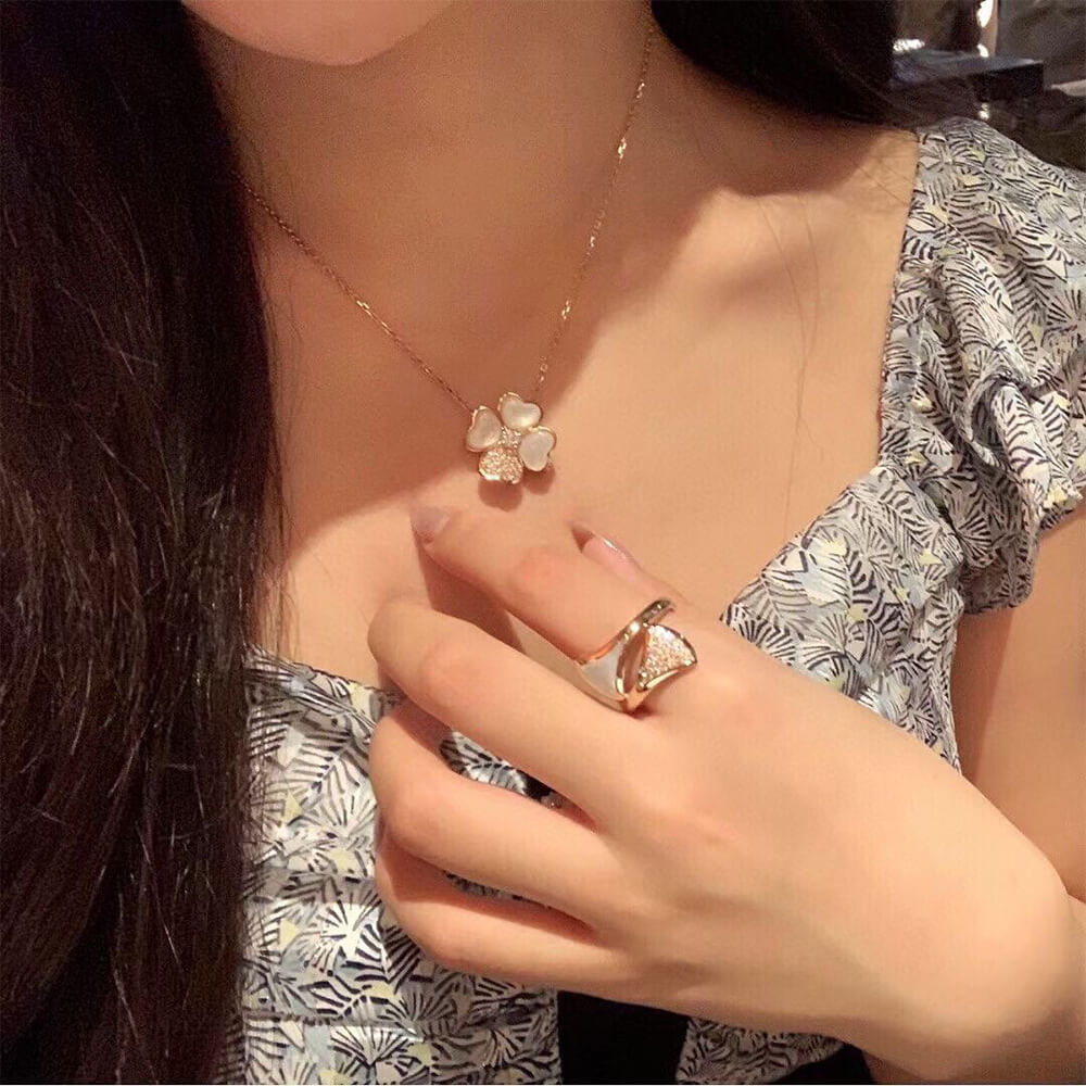 Collier Arpels 