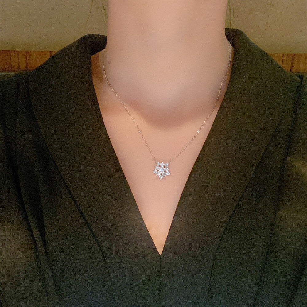 Arpels Lotus Openwork Pendant Mini Model