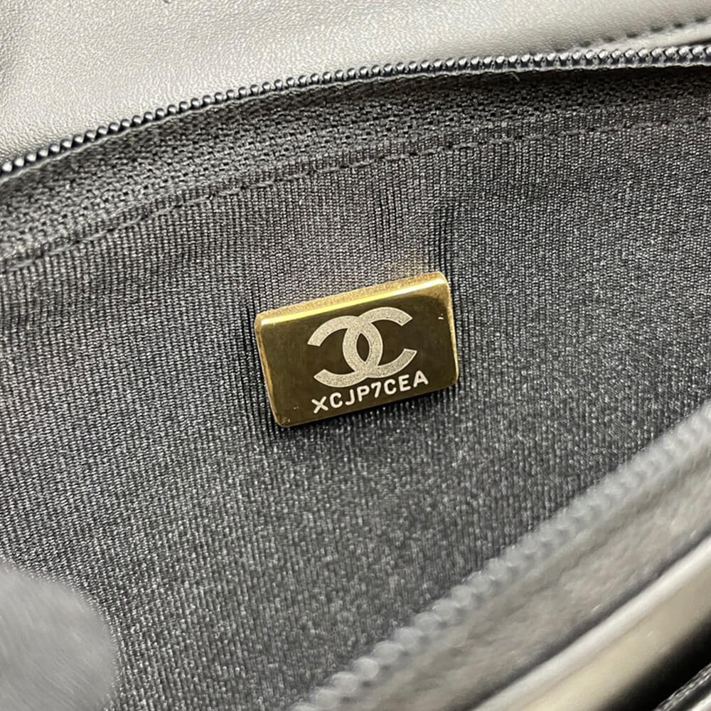 Boy Chanel Wallet On Chain