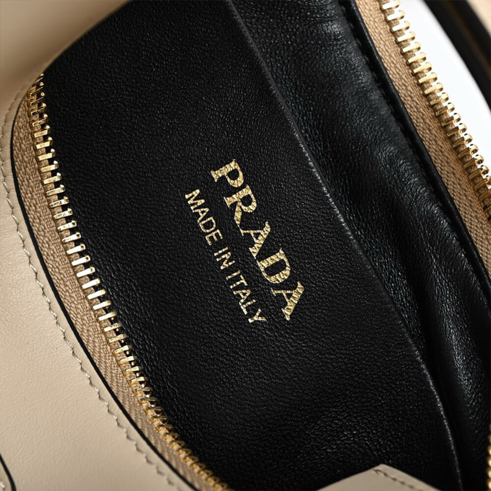 Arque Leather Shoulder Bag