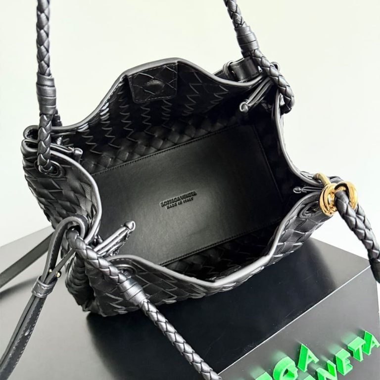 Veneta Medium Parachute