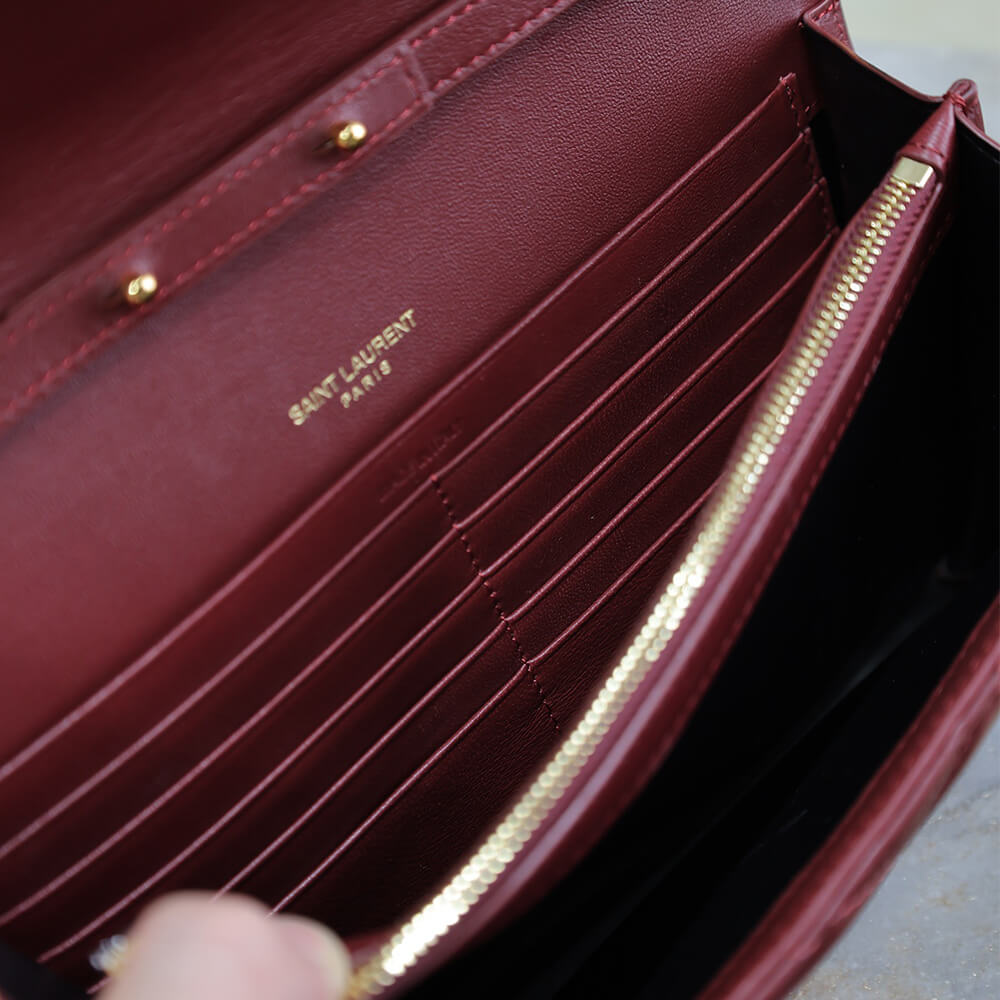 Cassandre chain wallet in lambskin