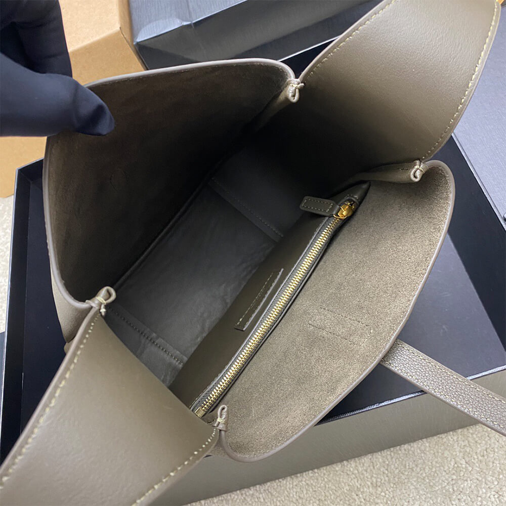 le 5 a 7 supple small