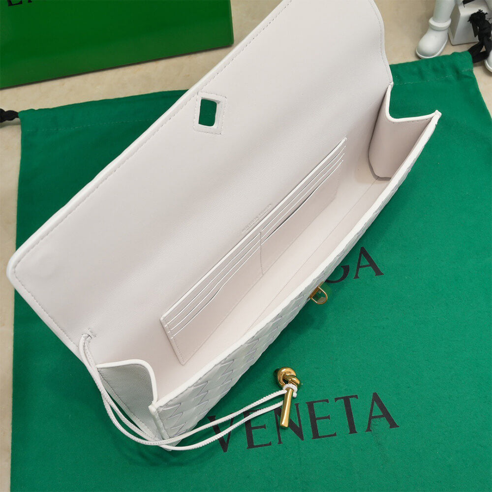 Veneta Andiamo Clutch