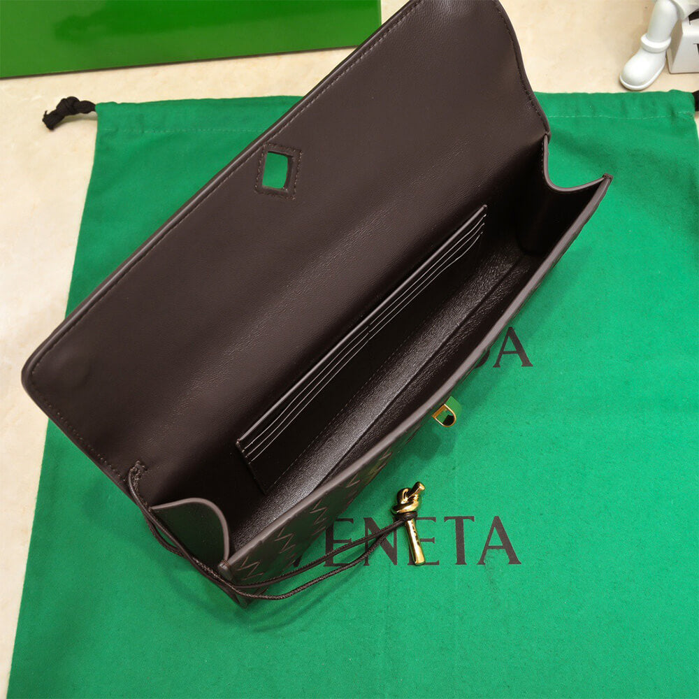 Veneta Andiamo Clutch