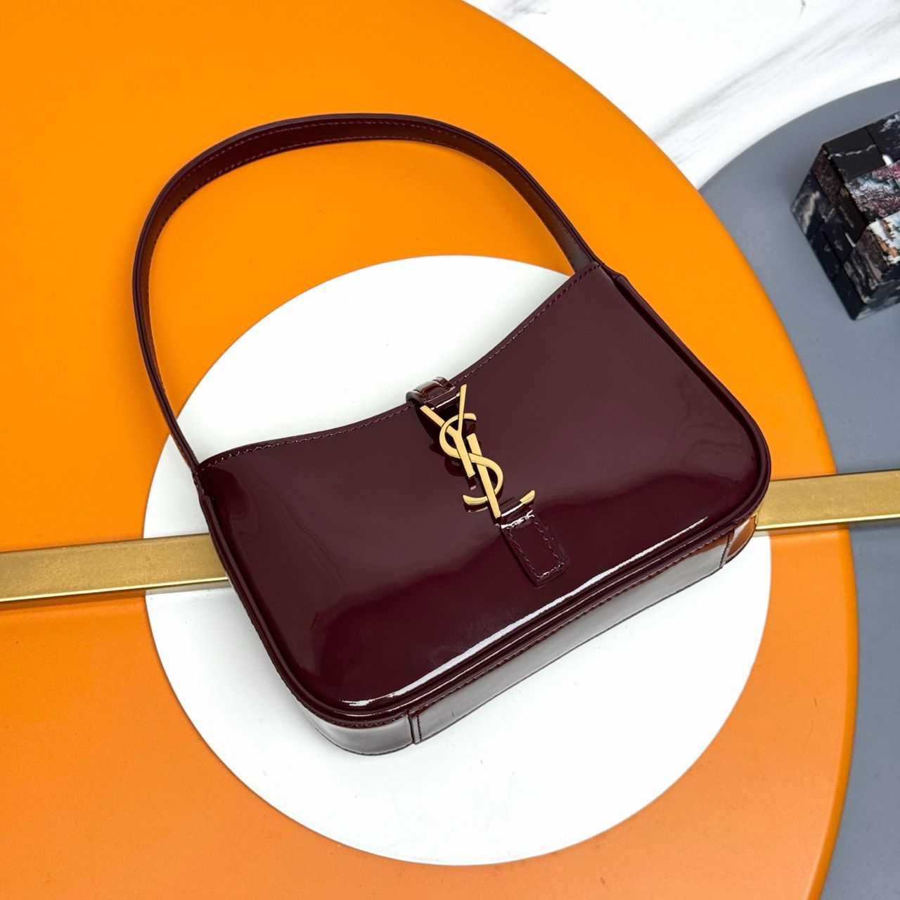 Le 5 à 7 Hobo Shoulder Bag.