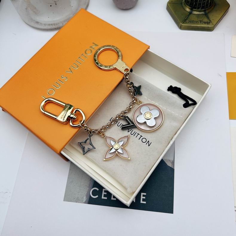 Porte-clés LV, ornements contrastés, bijou de sac tendance 