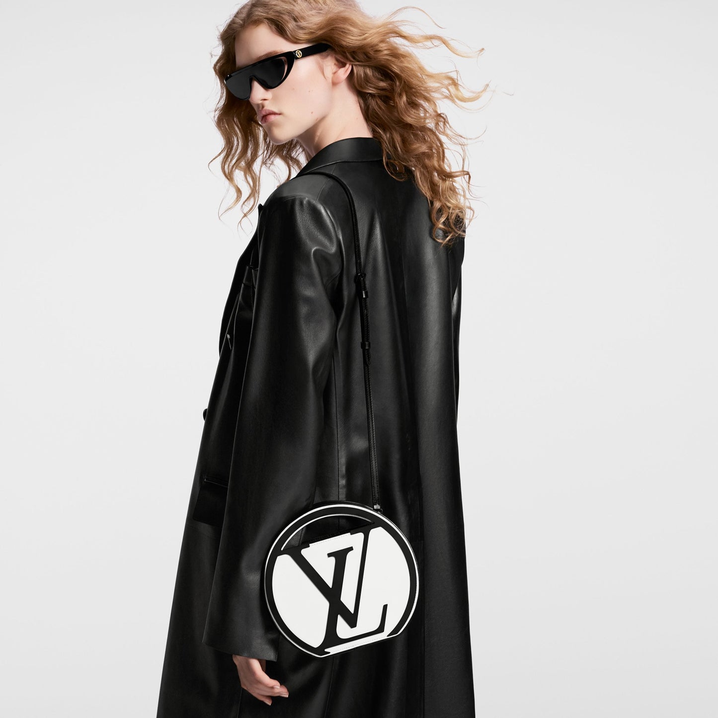 M25109 Around Me PM White/Black