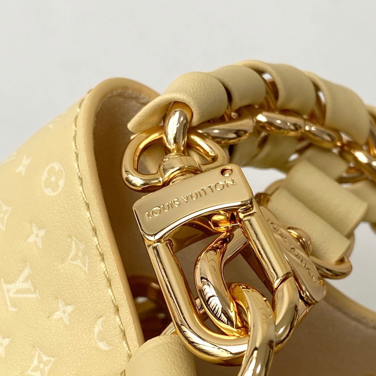 M22599 Calfskin Yellow Néonoé BB