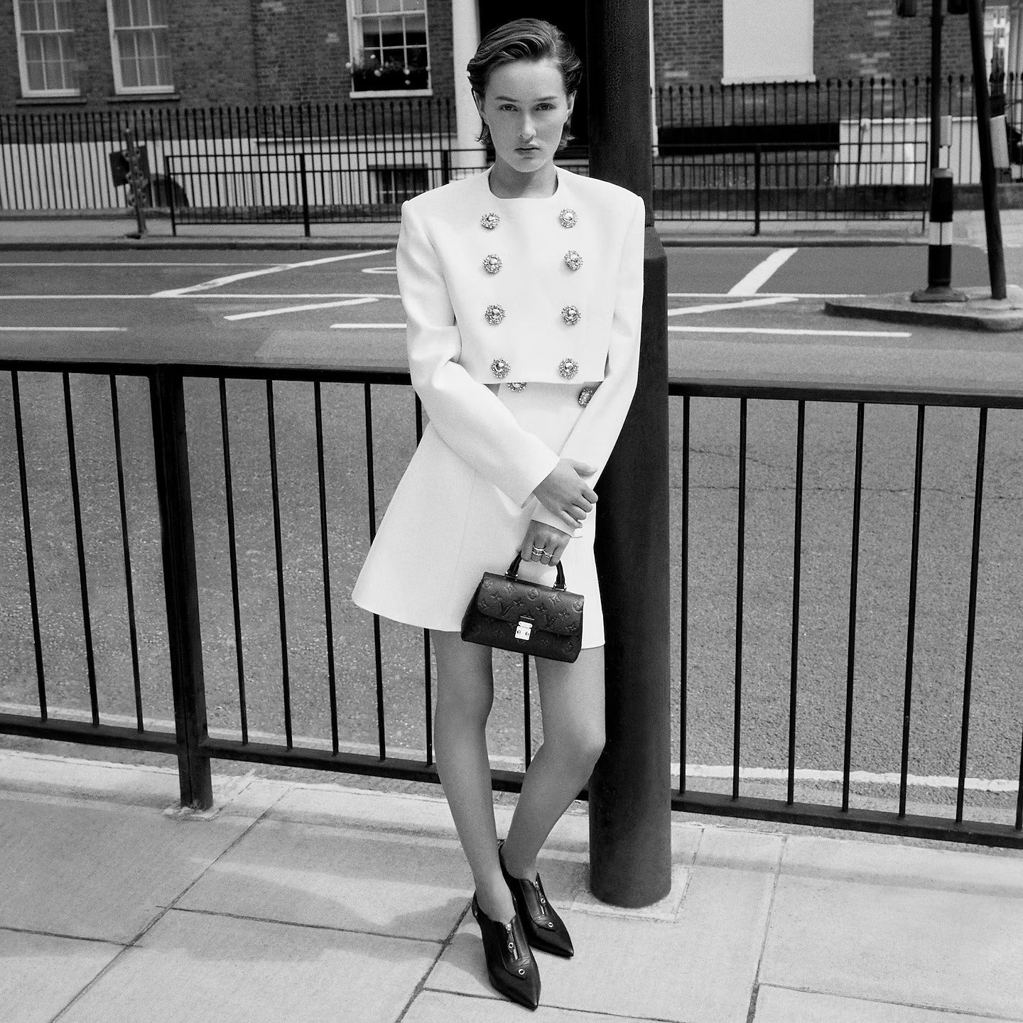 M12144 Nano Madeleine Black